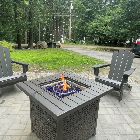 Cozy Long Pond Cottage: Community Access, Private Mooring & Shared Dock.