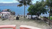 Barbara Hotel, Right at Lake Toba