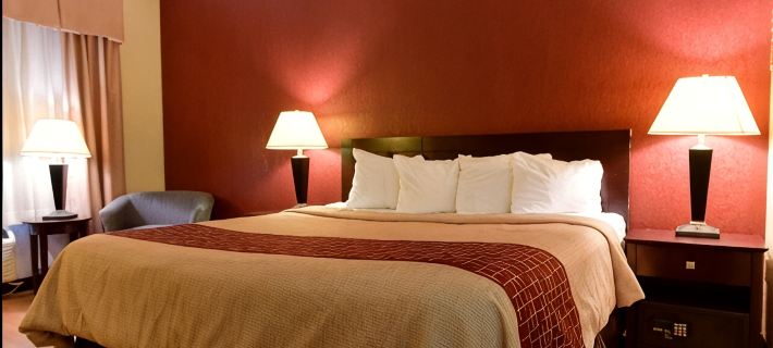 Baymont Inn & Suites by Wyndham Lincoln NE Hotels in Lincoln