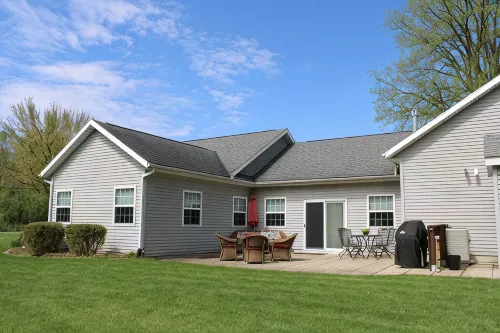 Charming 3-bedroom house: Winona Lake Front - 3つ星