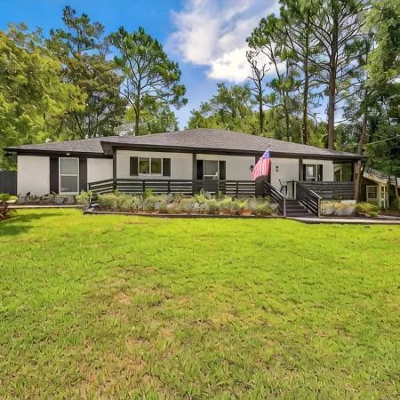 The Skipper’s Hideaway: Golf Course & Pool Oasis