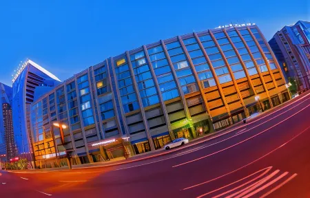 The Colonnade Hotel