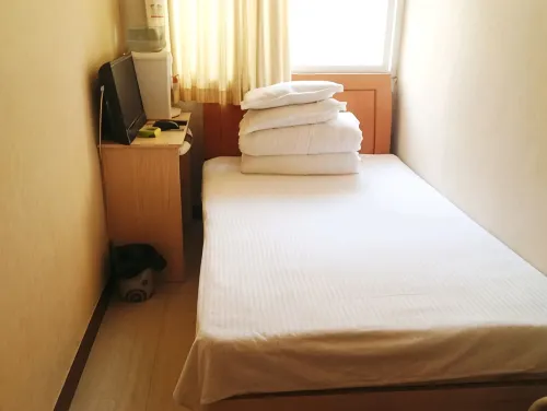18 Pan Hotel