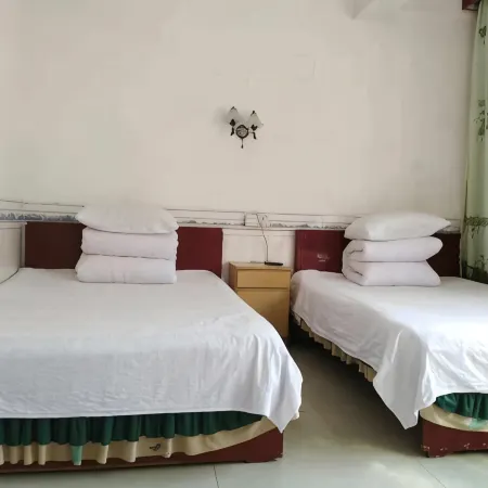 Longyan Jinfeng Inn