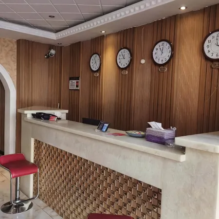 Xiaohonglou Hotel, Luohe
