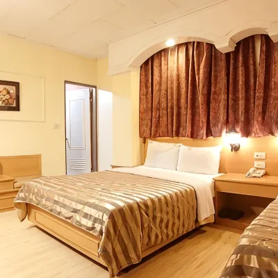 Yes Hotel Các khách sạn gần Di tích Hongmaojing
