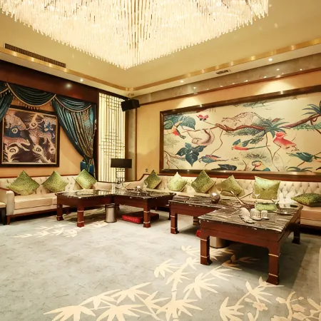 New Paris Hotel
