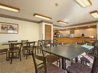 Super 8 by Wyndham Gallipolis Pt Pleasant Area Hotels in Gallipolis