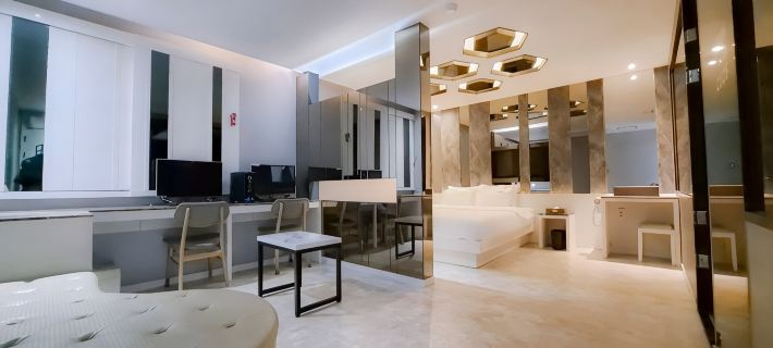Two Heaven Daechungdong Hotels in Gimhae-si