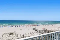 STUNNING 4TH FLOOR GULF FRONT CORNER UNIT with bunk beds - 4-Star