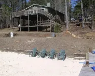 Cozy Cabin,Sandy Beach,Fantastic Dock W/ 50' TV & Boat Launch - Chalets