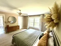 Whole home on 5 acres. Minutes from vineyards, SNP, and CHO airport. 30 min UVA