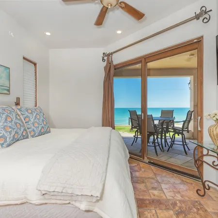 Villa #18: Luxury 5 Bed/5 Bath Oceanfront Home for 14 Guests. Renovated 3/26.