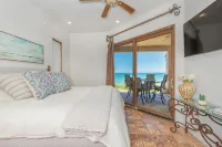Villa #18:  Luxury 5 Bed/5 Bath Oceanfront Home for 14 Guests.  Renovated 3/26. - 4-Star
