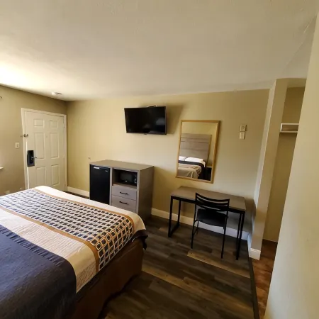 River Inn Motel