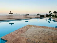 Bouznika Escape: Vue Océan, Bassin Privé, Plage, Surf, Piscine, Randonnée & Vélo - Pools