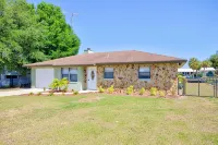 Charming 3-bedroom house in serene Lake Placid with AC, WiFi - 2つ星
