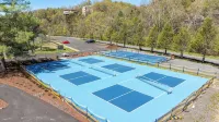 4Bd Brand New - Modern & Spacious, Pet Friendly, Hot Tub, Mt View Retreat - 4-Star