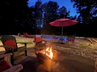 “Carriage House” Walking Distance Private 5 Acres. - 4-Star