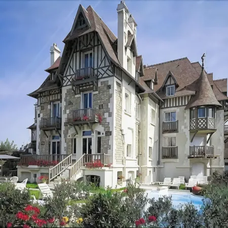 Villa Augeval Hôtel de Charme & Spa