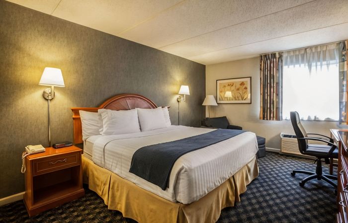 Quality Inn and Suites St Charles -West Chicago