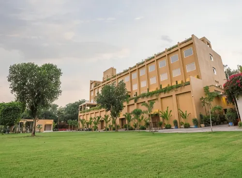 Hotel Lalita Grand Mathura- Vrindavan