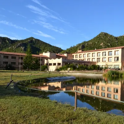 菲格羅拉餐廳酒店 鄰近天使灣海灘（Cala dels Angels）的酒店