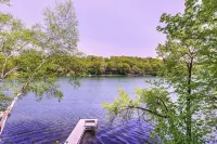 Lakefront Cabin w/ Private Dock, Kayaks + Firepit - Alppimaja