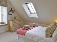 The Arns Cottage is a traditional stone built, cosy and luxurious retreat. - Homestays