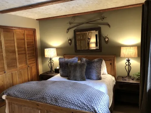 Don't Miss This One!  Gorgeous, Upscale Mountain Retreat