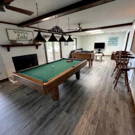 Spectacular - Main Lake Home - Huge Dock - Sleeps 18