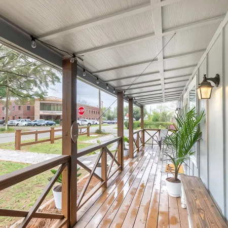 Cozy Duplex Retreat - Beaches, Hospital, Dining