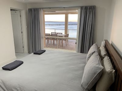 Beachside & Jetty View Apartment 1 (Admiral Apartment)