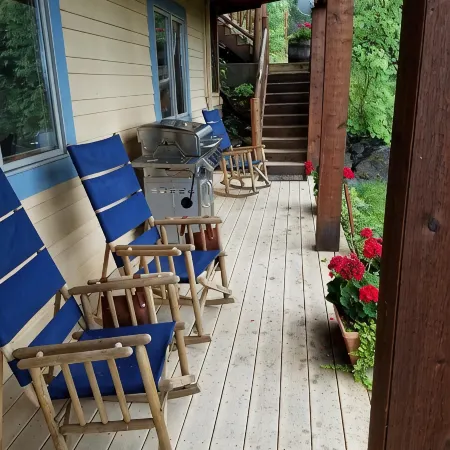 Flathead Lake - Bigfork log cabin with stunning views Apartment