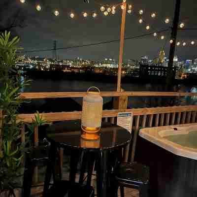 Cozy Riverfront Bungalow with Stunning Views Fitness & Recreational Facilities