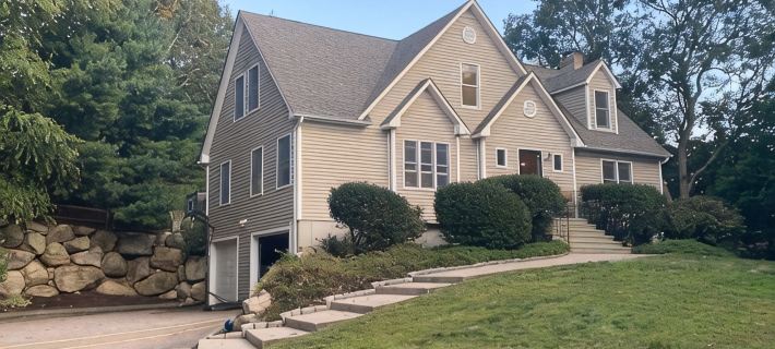 3 Br Retreat 1 Mile to Westerly Beaches!1 Bed King, 3 Queen Beds& Pull Out Sofa Hotéis em Westerly