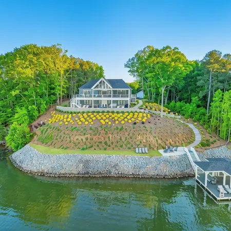 Gaston Shores / Boat Dock, Lake Access & Hot Tub