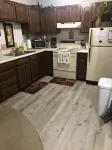 Cozy, Clean!  Pets Welcome..Close to Walking/Bike Trail
