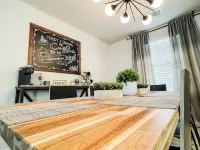 Family Home San Antonio Hangar Hotels near Acme Park