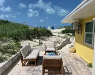 Turtle Cove is steps away from Paradise with private beach access. OCEANFRONT - Alloggi