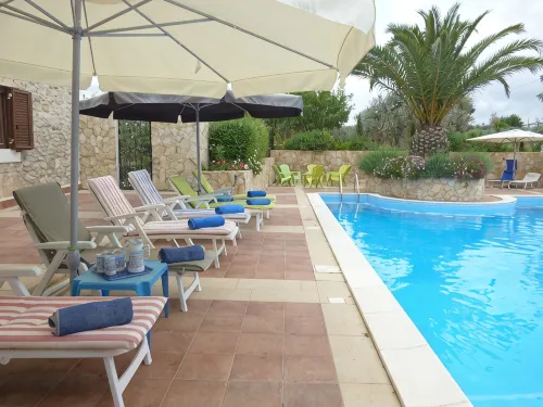 Villa Albero Limone Luxury 3 bedroom 4 bathooms farmhouse private pool and wif