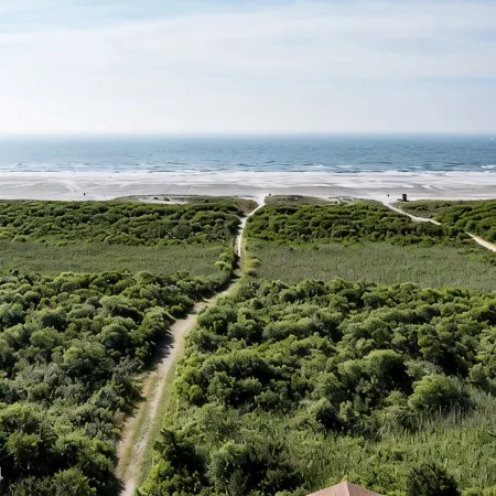 LOCATION! LOCATION! LOCATION! Brigantine Beachfront Getaway!
