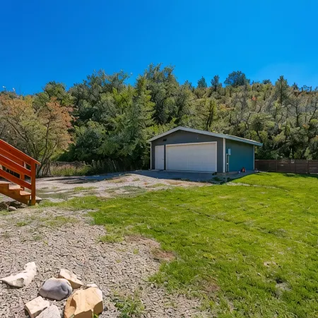 Luxury Durango Retreat, 5 Min to Downtown, Hot Tub, Views, Games, Pets Welcome!