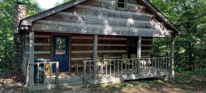 Secluded yet within minutes of your favorite outdoor activities!! Hotels in Searcy County
