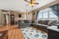 Waterfront Retreat 3Br/2BA on Taunton Bay.  Located Near Acadia National Park. - Wifi