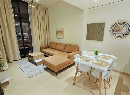 Spacious 1Br Apartment in Binghatti Emerald Jvc