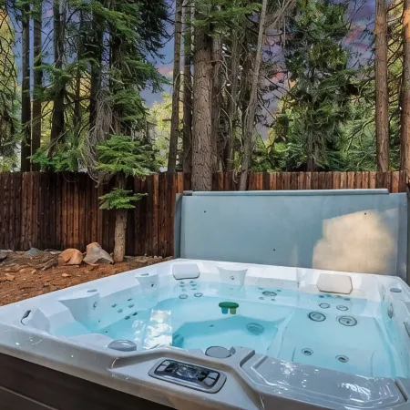 Cozy Cabin in the Woods with Comforts, Hot Tub, Walk to Lake