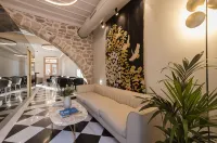 Castellano Hotel & Suites