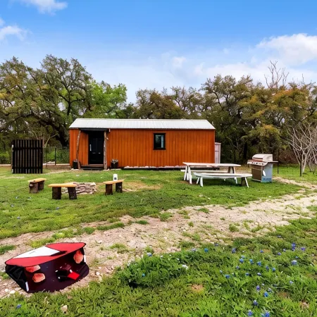 Tiny Cottage - Hill Country