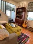Dragonfly Cottage -Luxurious Mountain View A-Frame -quiet street close to town.